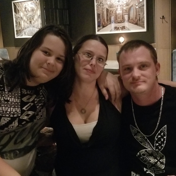 Meet your Posher, Cassandra - Picture 9 of 11